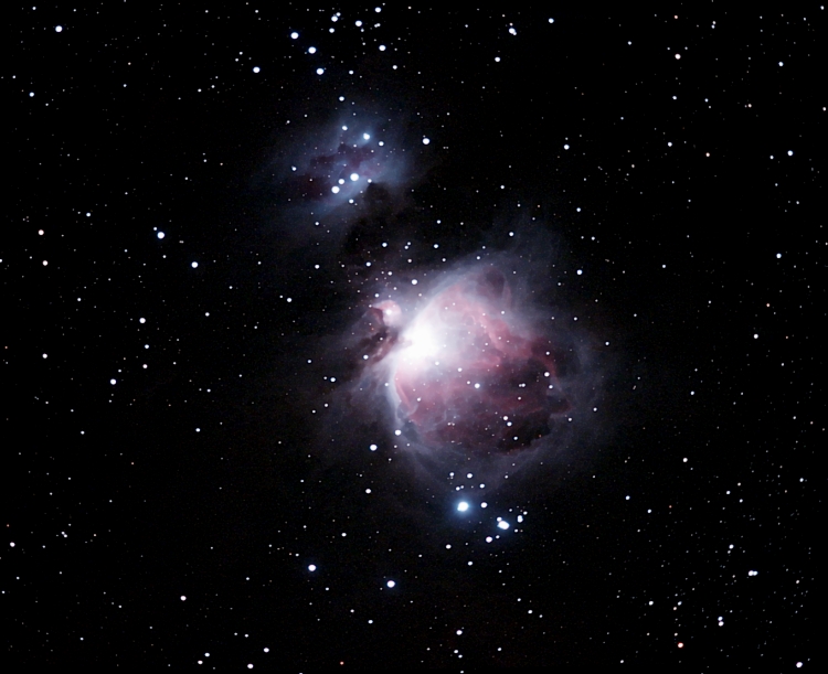 M42 Orion neb; mag 4; size 40x20'; exp 10 min (12x50 sec); Canon 200mm f/2.8 lens; ISO 1600; IDAS; Nexstar for tracking; 1-22-09; Coyle