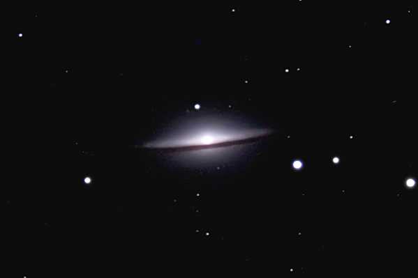 M104 Sombrero; mag 9.1; size 8.3x4.1'; 14 min (28x30sec); LX200 10 @f/2.4; ISO 1600; 4-30-06; Stokes